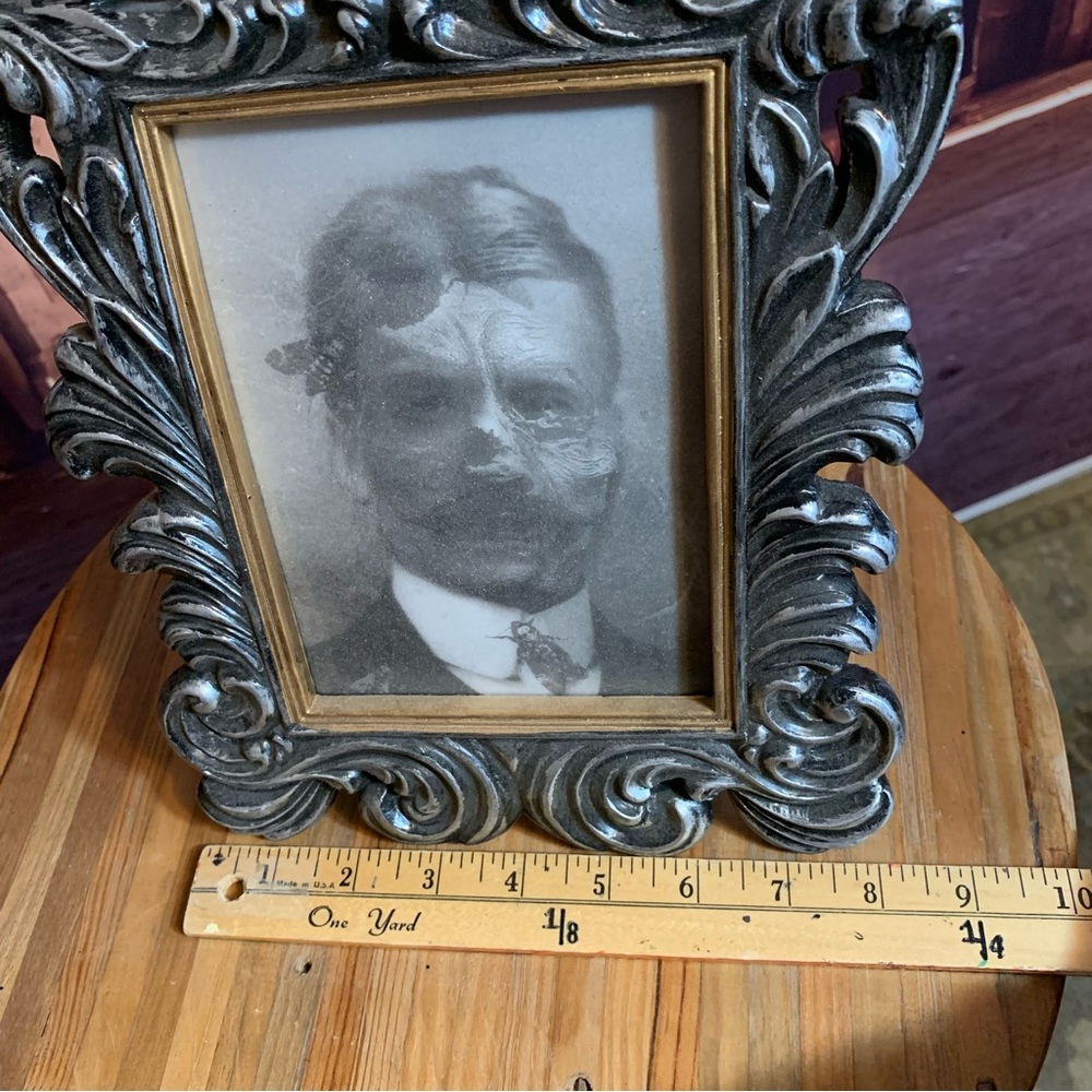 Halloween Creepy Photo Lenticular Spooky Changing Framed Web Dusty Haunted House - Picture 12 of 13